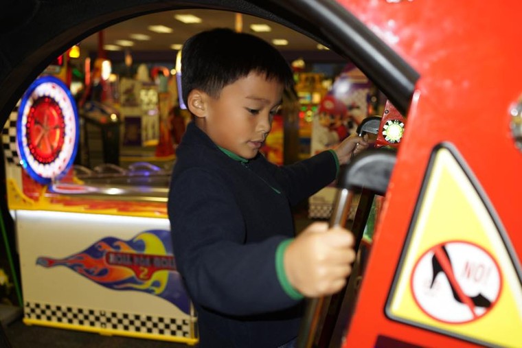 Lam Trường hạnh phúc gặp con trai trên đất Mỹ ảnh 7