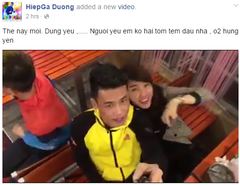 Hiệp Gà tình cảm bên bạn gái mới giữa quán cà phê ảnh 1