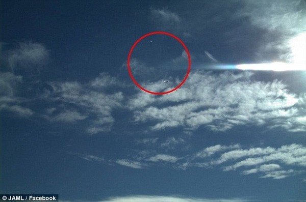 Những trường hợp UFO xuất hiện gây nhiều tranh cãi nhất năm 2015 ảnh 2