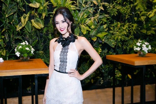 Angela Phương Trinh 'đọ sắc' bên tình mới Cường Đô la ảnh 6