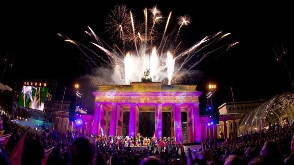 Mỹ siết chặt an ninh, Pháp-Bỉ hủy bắn pháo hoa đêm giao thừa ảnh 4