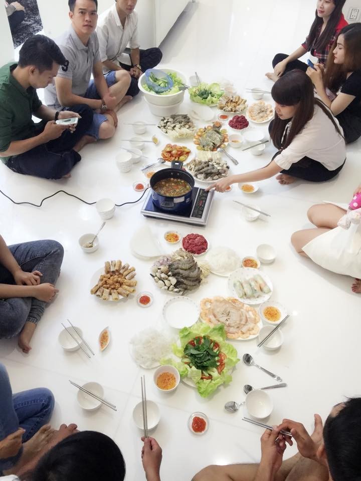 Ngọc Trinh vào bếp tổ chức tiệc cho nhân viên tại penthouse triệu đô ảnh 8