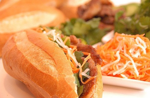 Khách Tây gợi ý những món ăn nhất định phải thử khi đến Việt Nam ảnh 2