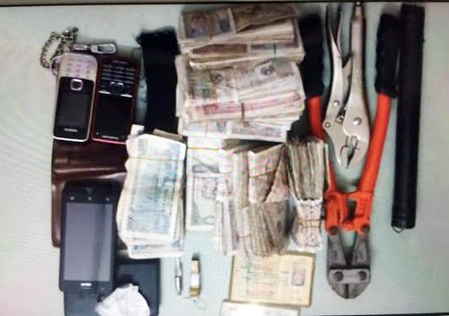 Nổ súng bắt 2 tên trộm đột nhập trường Marie Curie ảnh 2