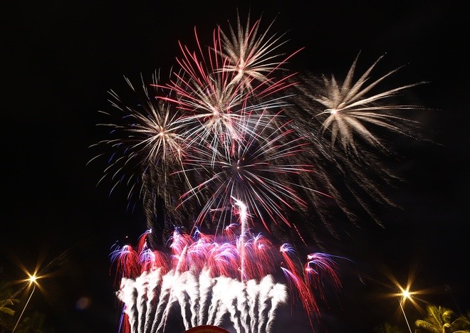 Pháo hoa rực rỡ khắp thế giới chào đón năm mới 2016 ảnh 18