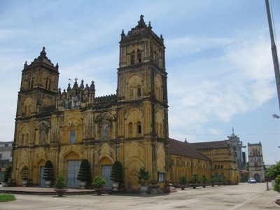 Vẻ đẹp có một không hai của Nhà thờ đổ 'Trái Tim' Nam Định ảnh 1