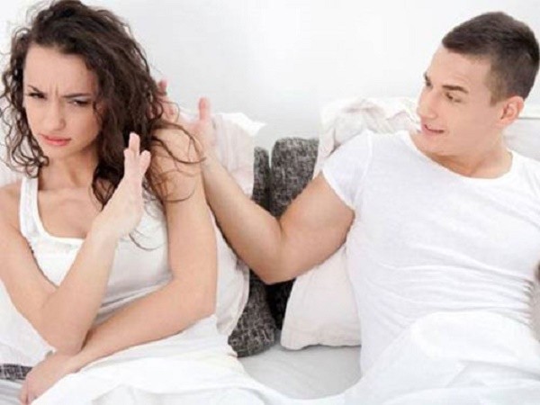 Sau chuyến đi công tác chồng mang 'bệnh xã hội' về 'tặng' vợ ảnh 1