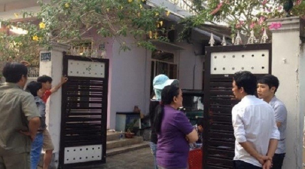 Hoảng hồn phát hiện một phụ nữ chết bất thường ở nhà tắm ảnh 2