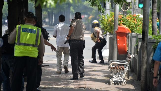 Vụ nổ liên hoàn tại Indonesia qua lời kể của nhân chứng ảnh 3