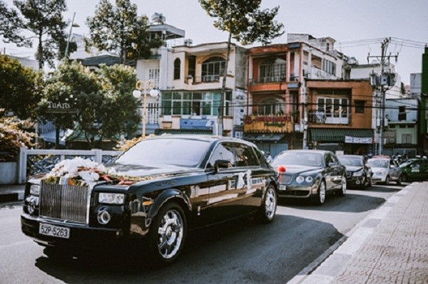 Đám cưới như cung điện, rước dâu bằng máy bay, không nhận tiền mừng ảnh 3