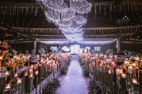 Đám cưới như cung điện, rước dâu bằng máy bay, không nhận tiền mừng ảnh 7