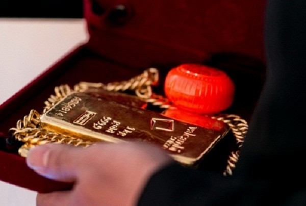 Đám cưới như cung điện, rước dâu bằng máy bay, không nhận tiền mừng ảnh 11