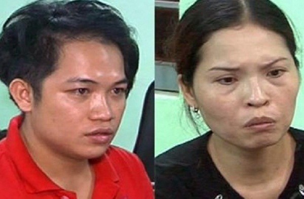 Bắt hai 'má mì' trong vụ 18 nhân viên massage kích dục ảnh 1