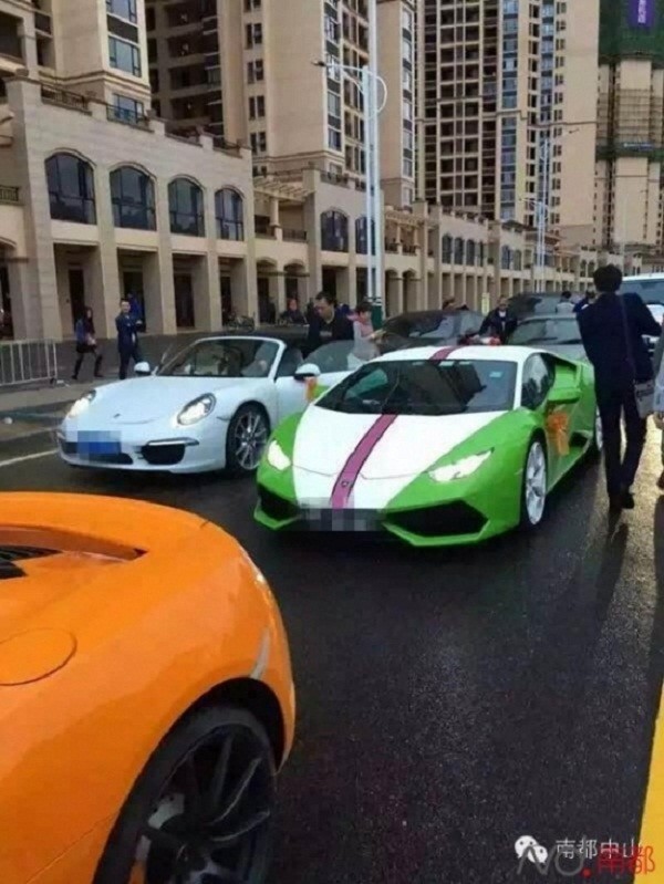 Sốc với đám cưới phong cách cổ trang, cô dâu 'gãy cổ vì vàng' ảnh 10