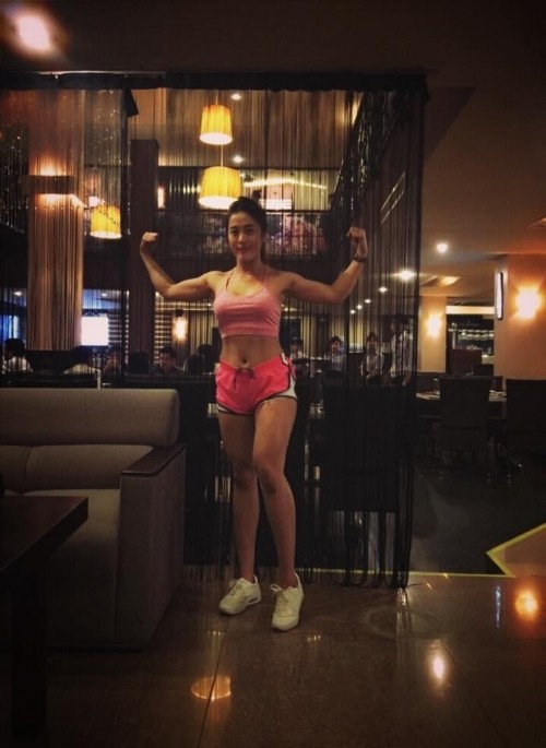 'Kim siêu vòng 3' phiên bản Việt khiến các chàng trai ngẩn ngơ ảnh 1