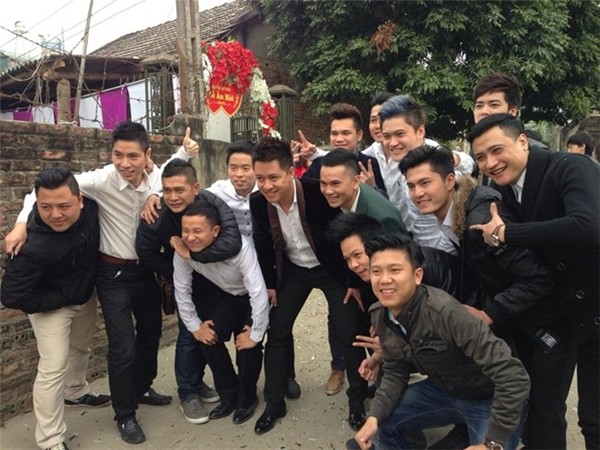 Điều gì khiến Tuấn Hưng chi hẳn 700 triệu đồng mua xe tặng bạn? ảnh 11