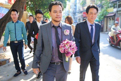 Chồng đại gia của Trang Nhung lái siêu xe trong lễ ăn hỏi ảnh 2