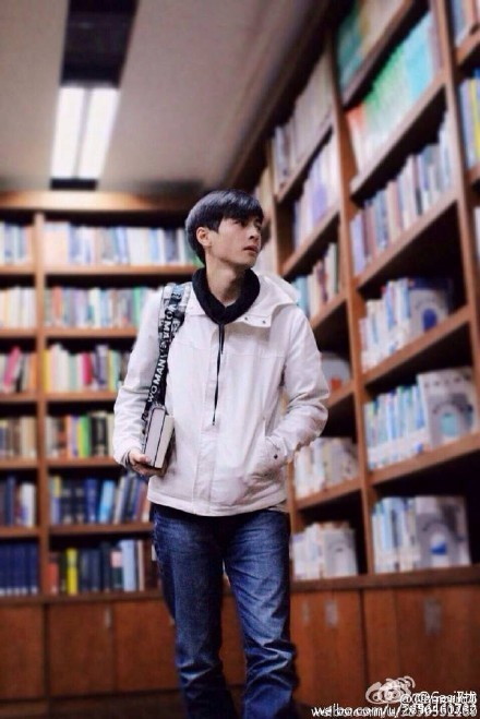 Nhan sắc nam thần phá vỡ kỷ lục tìm kiếm trên mạng xã hội ảnh 3