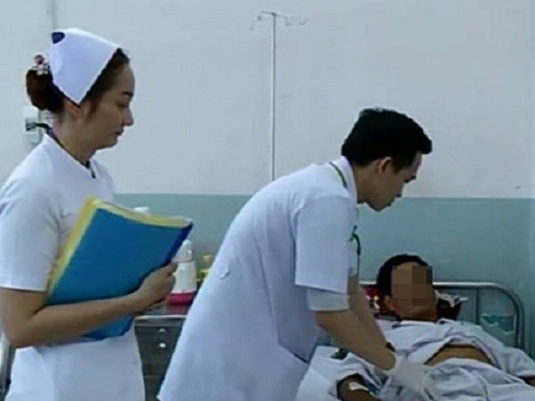 Nơi 'chạy đua' cấp cứu dương vật ảnh 1