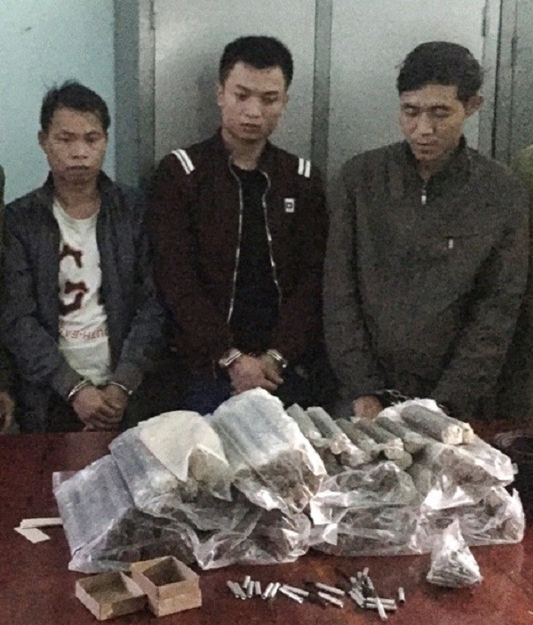 Mật phục rừng sâu, ăn hoa chuối thay cơm bắt ‘vàng tặc’ ảnh 1