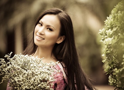 Em gái tỷ phú của Cẩm Ly tiết lộ tuổi thơ nghèo khó ảnh 1