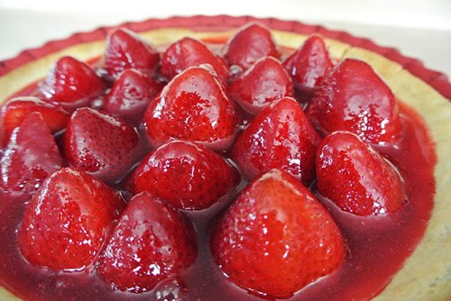 Cách làm mứt dâu tây đỏ mọng đãi khách Tết này ảnh 2