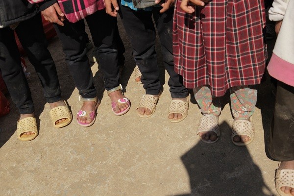 Rớt nước mắt những khoảnh khắc đời thực của trẻ em Mường Tè ảnh 9