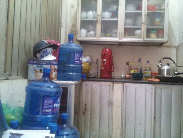 Hà Nội: Phản cảm hình ảnh bếp núc trong trụ sở UBND phường ảnh 6