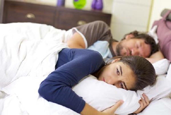 Có nên thổ lộ với chồng chuyện không còn trong trắng? ảnh 1