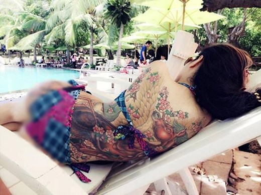 Trầm trồ với sự can đảm của các cô gái xăm 'kín' người ảnh 15