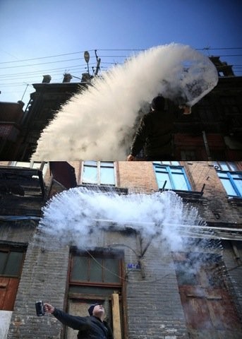 Trung Quốc lạnh đến nỗi hắt nước sôi cũng hóa băng ảnh 3