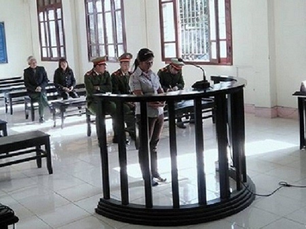 Nữ quái giấu ma túy vào 'vùng kín' bị bắt tại trận ảnh 1