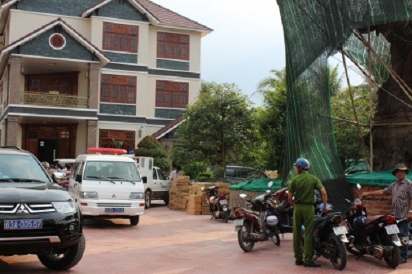 Hai vợ chồng chết thảm trong biêt thự từng trúng độc đắc ảnh 1