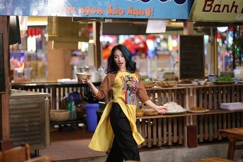 Hòa Minzy tung MV 'Ăn gì đây' phiên bản tết ảnh 2