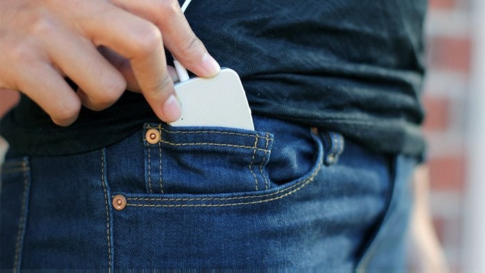 Chiếc túi nhỏ trên quần bò có phải để đựng bao cao su? ảnh 5