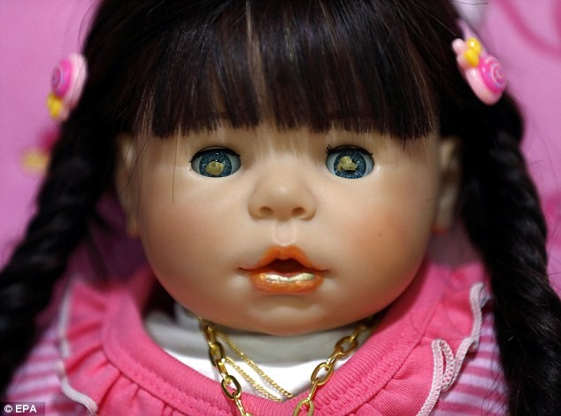 Búp bê 'tâm linh' gây sốt tại Thái Lan ảnh 2