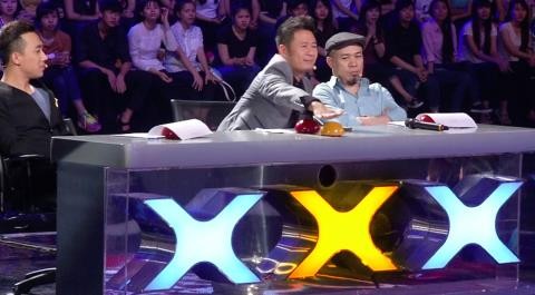 Vietnam's Got Talent: Nhiều tiết mục xuất sắc khiến BGK ngỡ ngàng ảnh 6