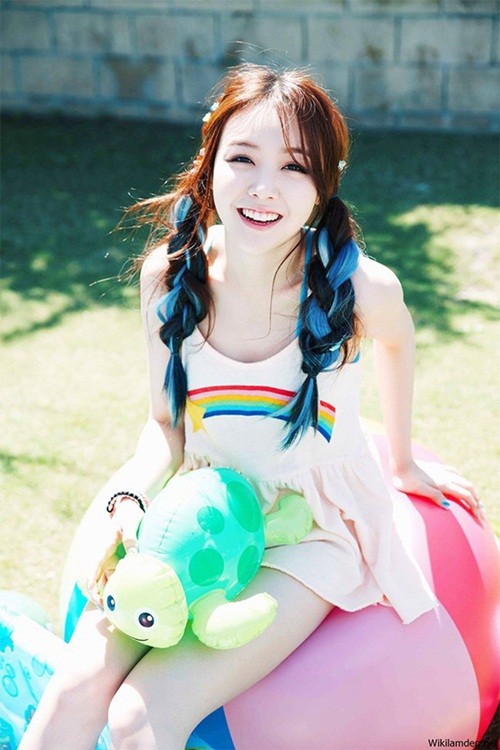 Nhan sắc Chi Pu ngang ngửa 5 mỹ nữ Hàn cùng tuổi ảnh 11