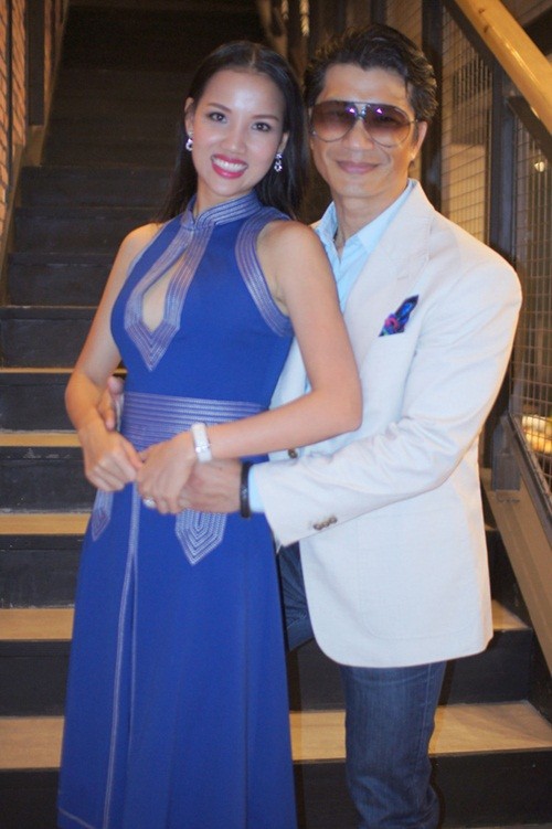 Qúy Bình tình tứ ôm eo Minh Hằng bỏ qua tin đồn 'phim giả tình thật' ảnh 8