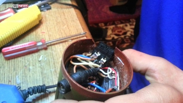 IS tung video hướng dẫn công nghệ chế tạo xe đánh bom cực nguy hiểm ảnh 5