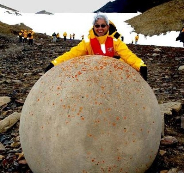 Hòn đảo huyền bí toàn bóng đá chưa lời giải đáp ảnh 3