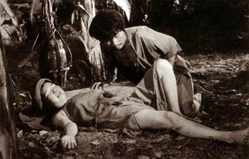 Cảnh nóng chấn động màn ảnh Việt và 'Chí Phèo', 'Thị Nở' giờ ra sao? ảnh 3