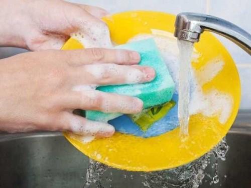 9 lỗi 'chết người' khi rửa bát bà nội trợ nào cũng mắc ảnh 2