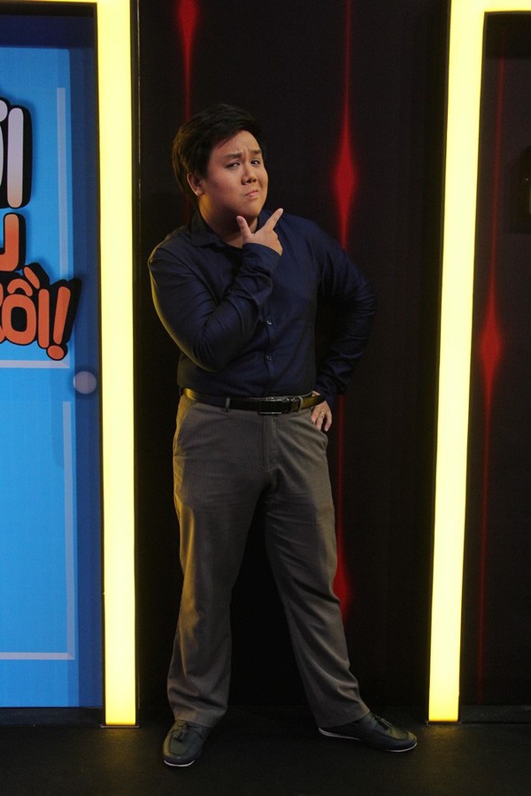 Hoài Linh phờ phạc cạo râu trong hậu trường "Ơn giời" ảnh 19