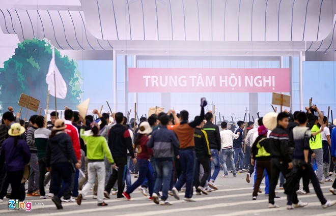 Tình huống thực binh chống bạo động bảo vệ Đại hội Đảng ảnh 6