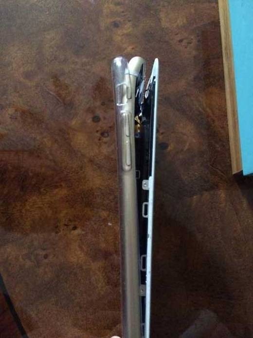 Bí mật ‘động trời’ trong bức ảnh chụp điện thoại vỡ của người yêu ảnh 1