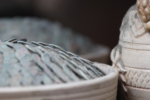 Săn 'hàng độc' trong phiên chợ đồ cổ duy nhất trong năm ảnh 3