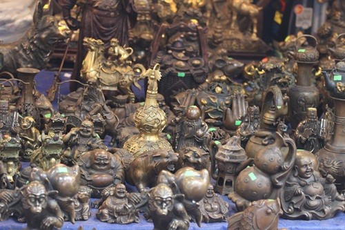 Săn 'hàng độc' trong phiên chợ đồ cổ duy nhất trong năm ảnh 6