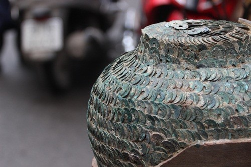 Săn 'hàng độc' trong phiên chợ đồ cổ duy nhất trong năm ảnh 13