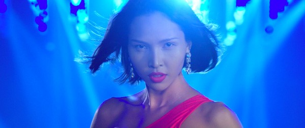 Ngọc Trinh hé lộ góc tối đi khách của mẫu trong phim ảnh 8